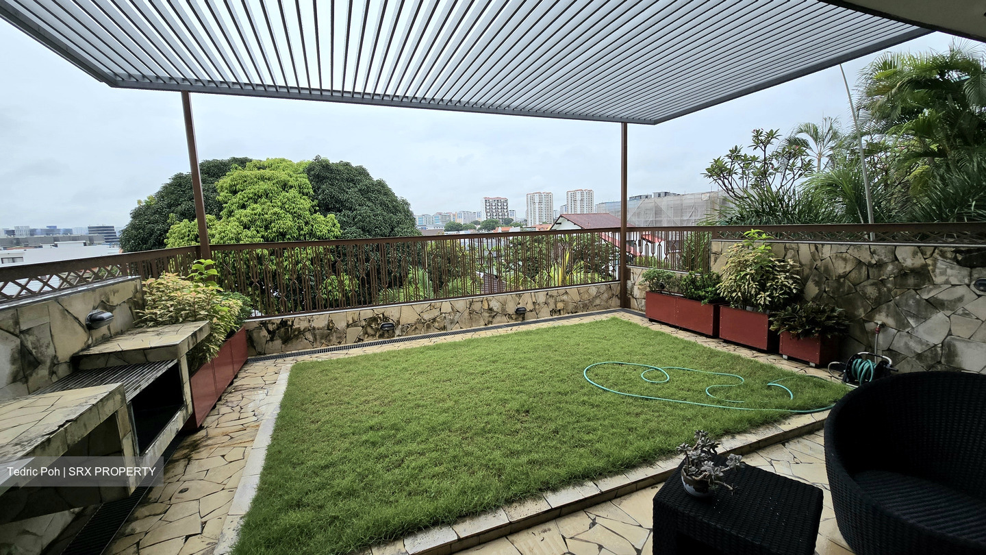 Farleigh Avenue (D19),  #558581801